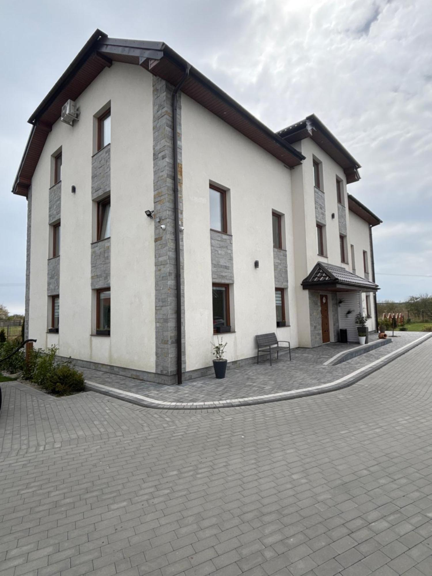 Villa Laguna Rewa Exterior photo